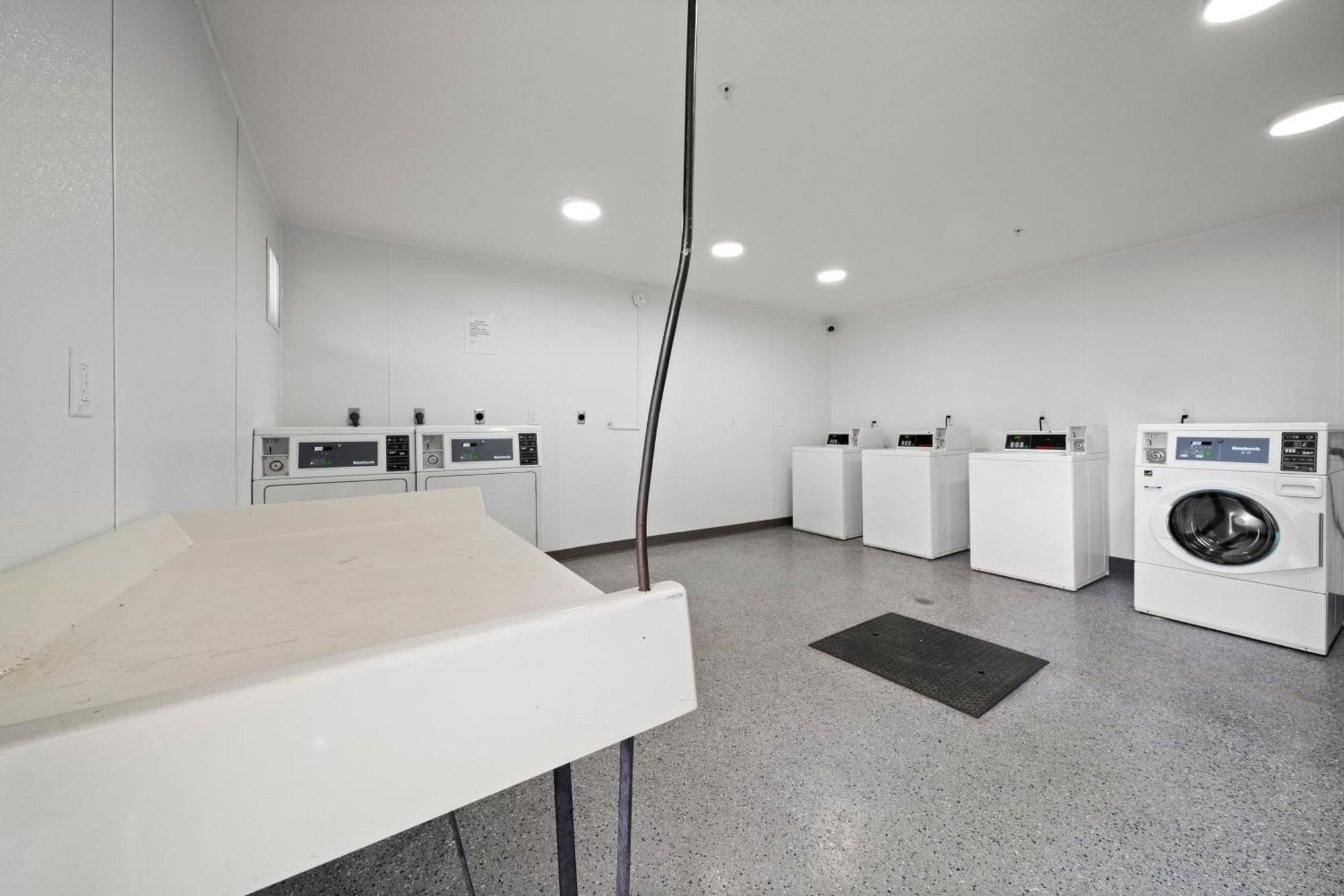 Efficiency Lodge קולומבוס מראה חיצוני תמונה